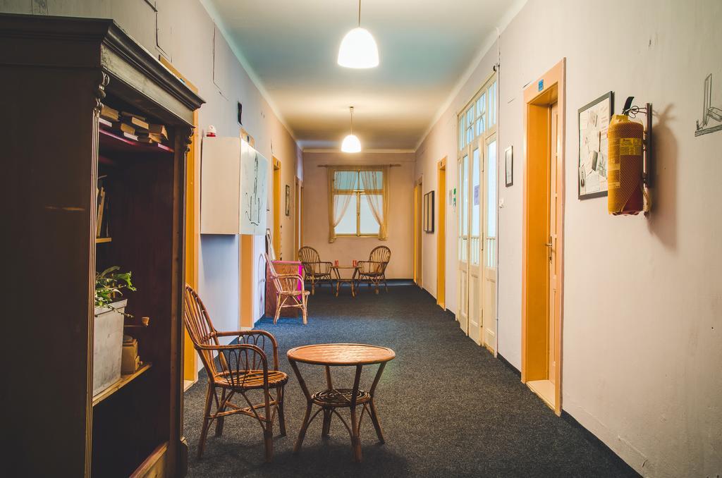 Hostel Dakura Praha Bagian luar foto
