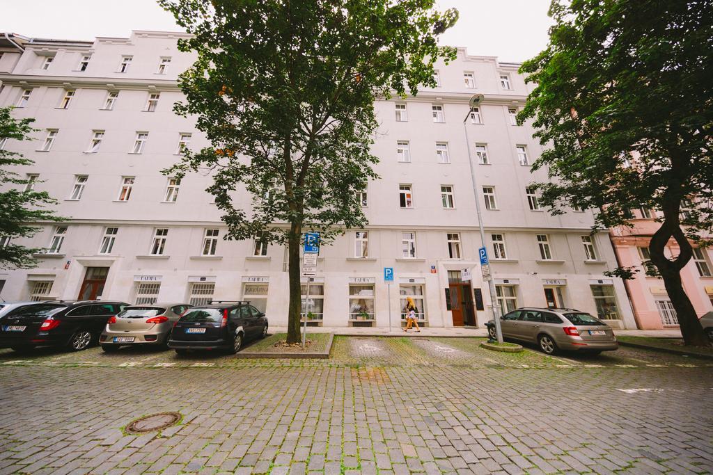 Hostel Dakura Praha Bagian luar foto