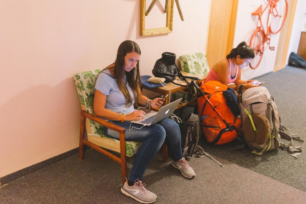 Hostel Dakura Praha Bagian luar foto