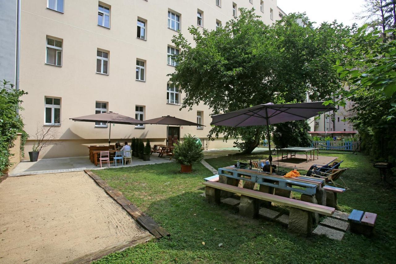 Hostel Dakura Praha Bagian luar foto