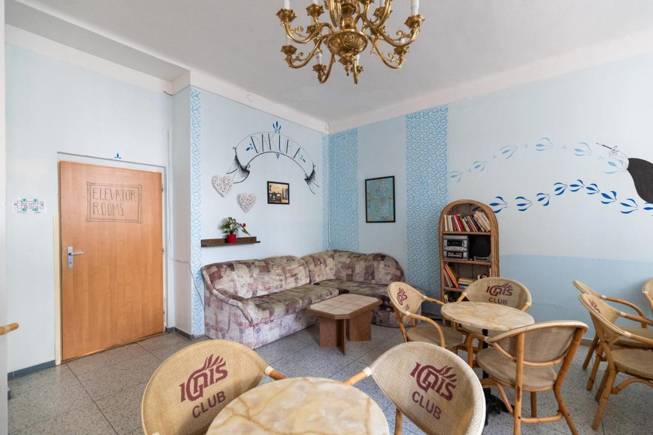 Hostel Dakura Praha Bagian luar foto