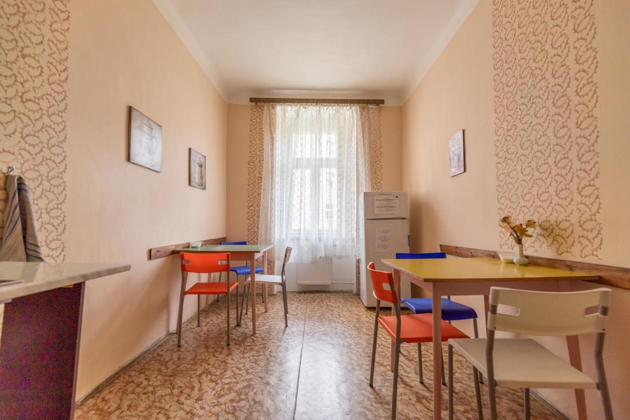 Hostel Dakura Praha Bagian luar foto