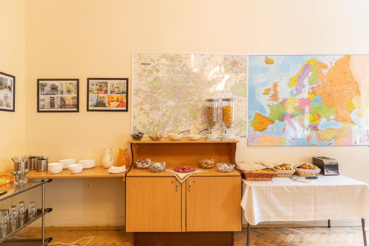 Hostel Dakura Praha Bagian luar foto