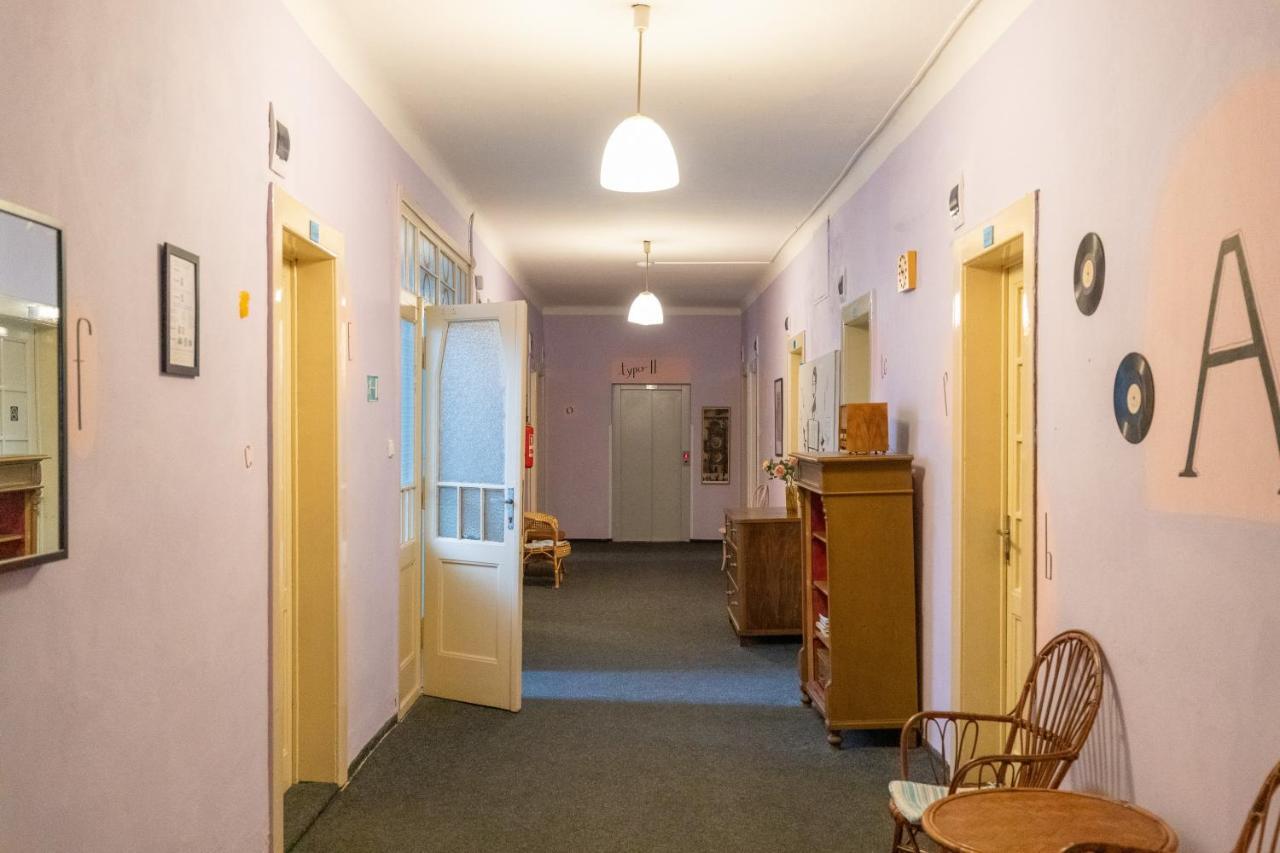 Hostel Dakura Praha Bagian luar foto