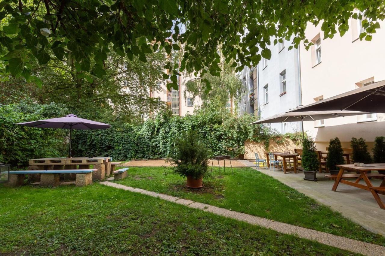 Hostel Dakura Praha Bagian luar foto