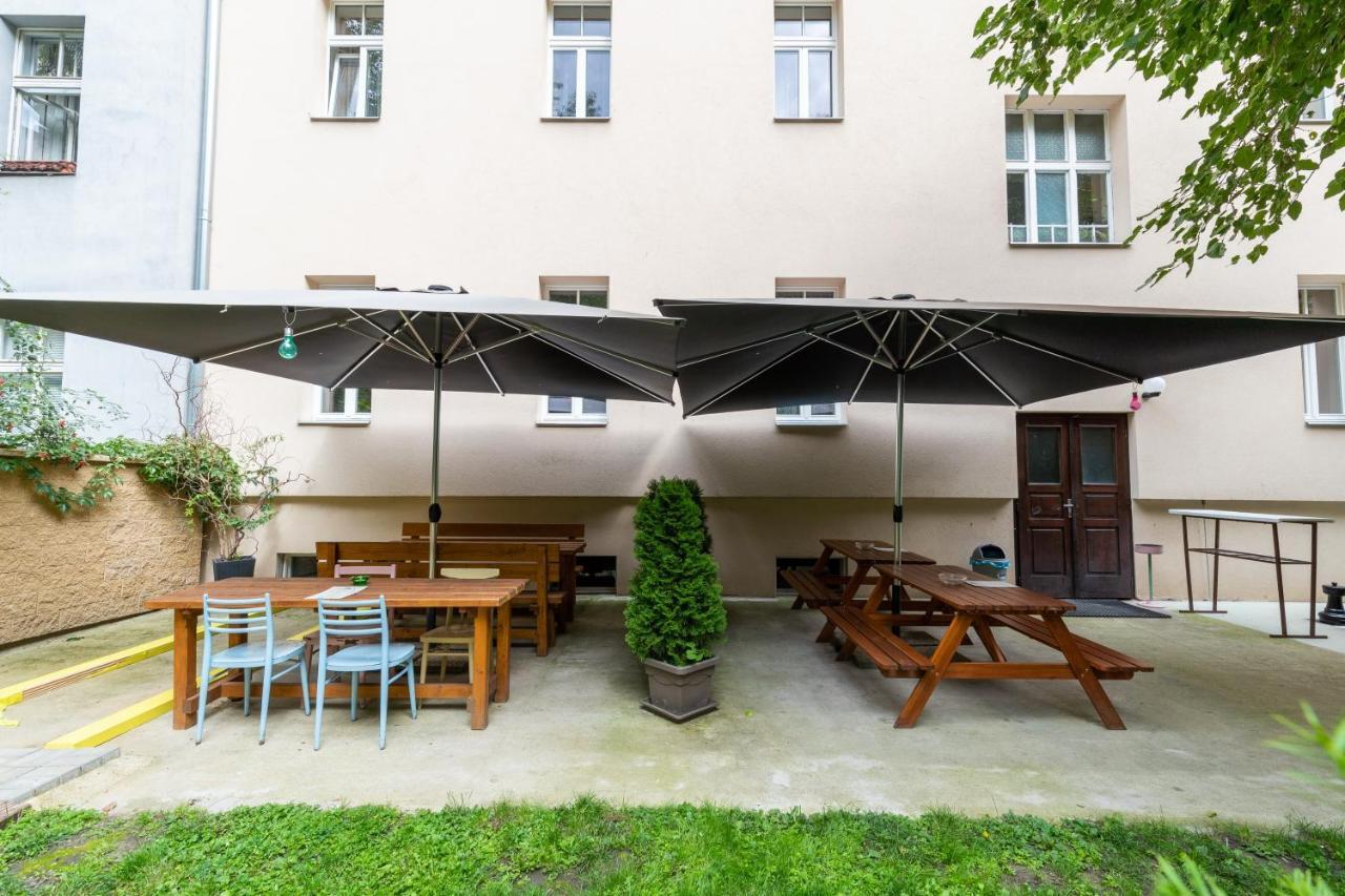 Hostel Dakura Praha Bagian luar foto